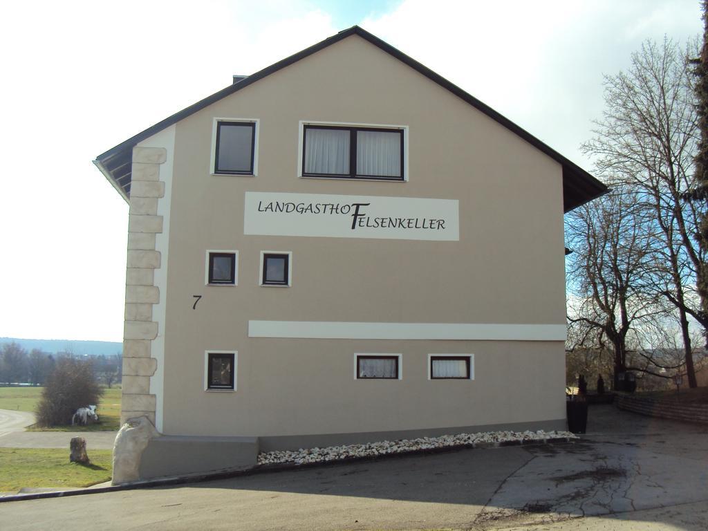 Landgasthof Felsenkeller Dinkelsbühl Exteriör bild